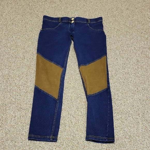 Freddy Low Rise Freddy WR.UP Jeans Women's Sz 8. Cotton/spandex. Suede Knees - Picture 3 of 9